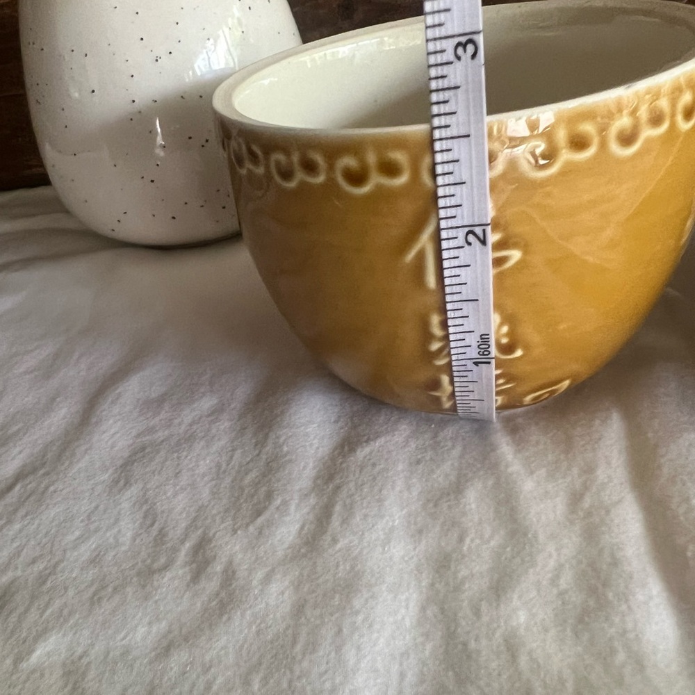 Vintage Tan Ceramic Meditation Buddha Storage jar - Picture 2 of 5